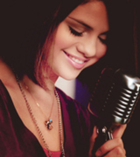 Selena Gomez - 0-Heiii