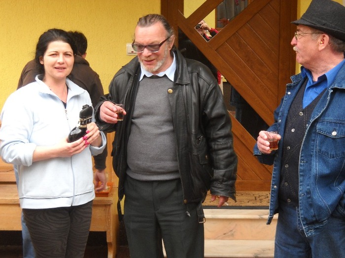 ..."C"........de la CUNOSCUTI