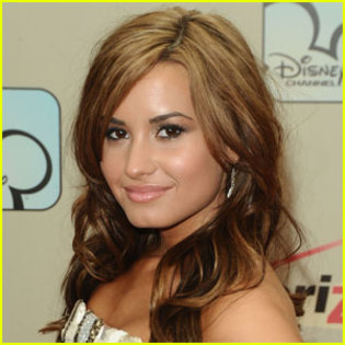 demi-lovato-treatment
