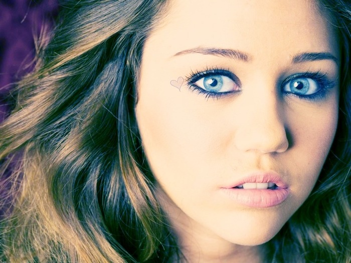 Miley-Cyrus-miley-cyrus-11304280-1024-768 - vedete straine