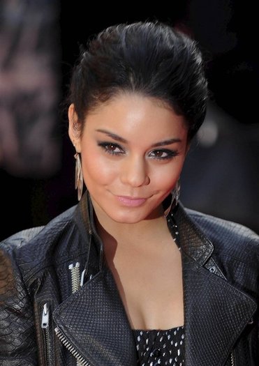 Vanessa-Hudgens-1275488-small