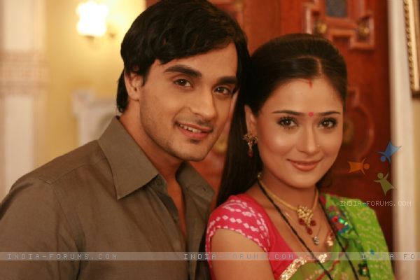 33348-a-still-image-of-alekh-and-sadhna - Sapna Babul Ka Bidaai - Culoarea fericirii