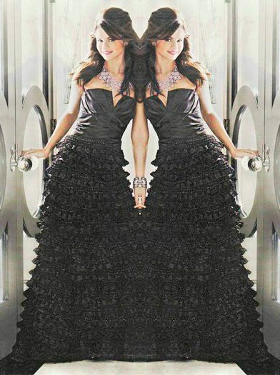 27951_1416014170707_1543177714_1005747_1446236_n[1] - Selena Gomez