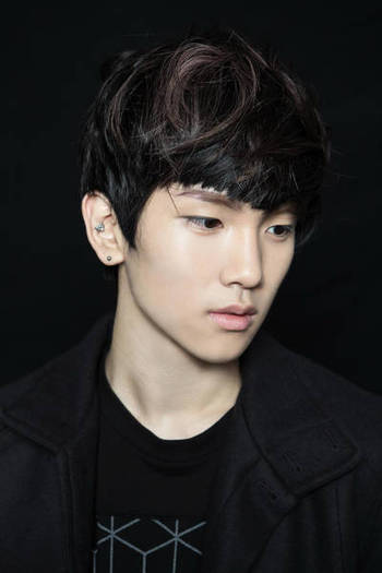   (2) - Kim Ki Bum alias Key