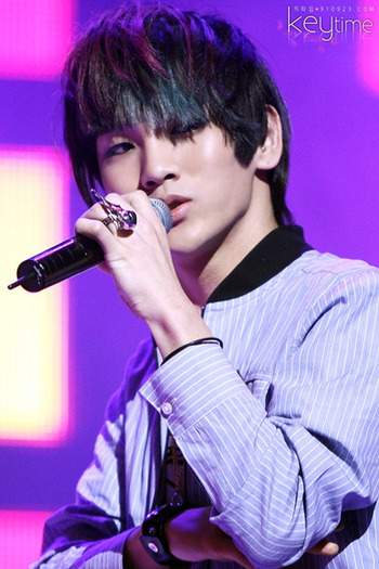   (21) - Kim Ki Bum alias Key