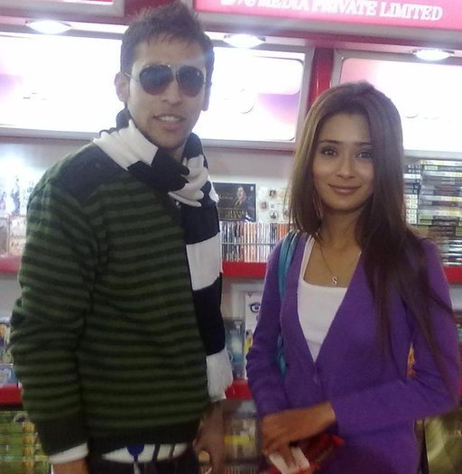 30336023_IAQCVSKRR - xxSara Khan-Sadhnaxx