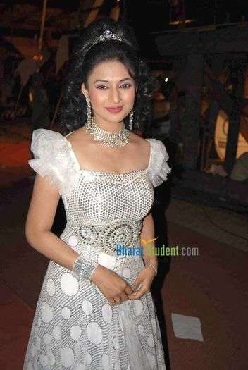 mj - xxDivyanka Tripathi-Divyaxx