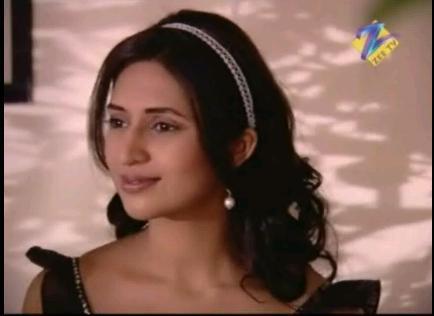 SCLSTWRHDUCXAWLEYFM - xxDivyanka Tripathi-Divyaxx