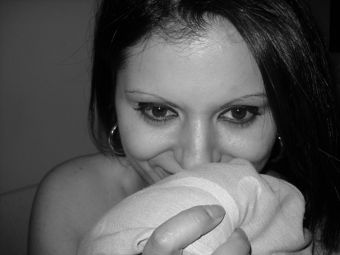 Andreea - Black and White-foto Black and White