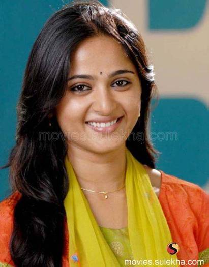 anushka-shetty-hot-stills02 anushka-shetty-hot-stills02
