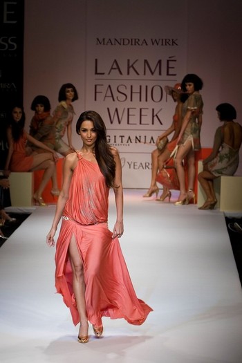 Malaika-Arora-Khan-Lakme-Fashion-Week-2010 - Malaika Arora Khan