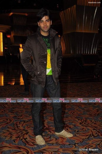 33644943_KJGVWXYGT - xxKinshuk Mahajan-Ranvirxx