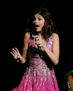 Selena Gomez - 2011 20 march Selena Gomez