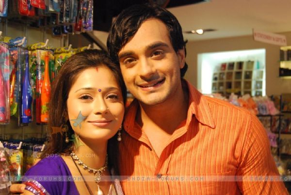 33275-alekh-and-sadhna-a-cute-couple - Culoarea Fericirii