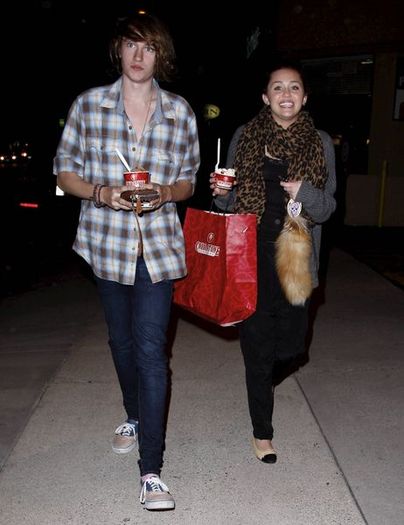  - x Out for Ice Cream with Braison at Coldstone Creamery - 29th March 2011