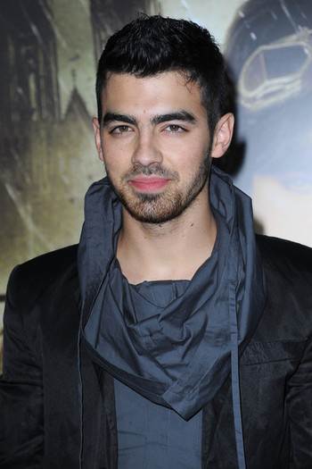 Joe+Jonas+Premiere+Warner+Bros+Pictures+Sucker+Z4isxGMHCFcl