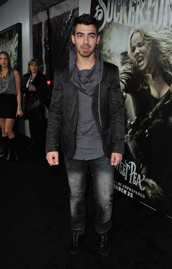 Joe+Jonas+Premiere+Warner+Bros+Pictures+Sucker+UXwaSTza3PGl