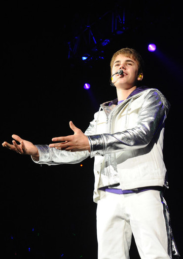 Justin+Bieber+Justin+Bieber+Performs+Palais+rn4m01j562fl - justin bieber 2011