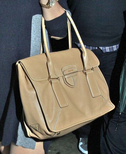 Rihanna+Rihanna+Leaving+Giorgio+Baldi+Restaurant+Hu6ARxzFAmHl - rihanna