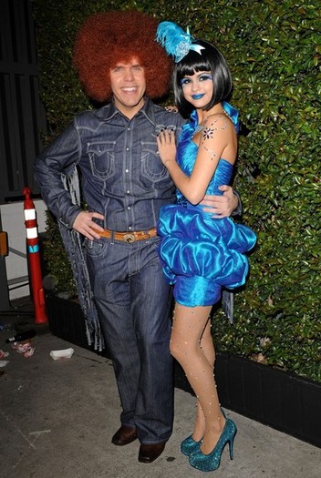 Selena+Gomez+Perez+Hilton+Birthday+Party+h_pM0JxQB0Ol - selena gomez