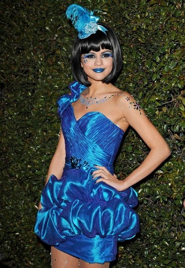 Selena+Gomez+Perez+Hilton+Birthday+Party+jHZAa9EjDBtl - selena gomez