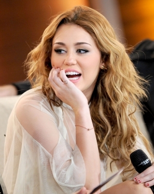 normal_064 - Miley Cyrus at Wetten Dass