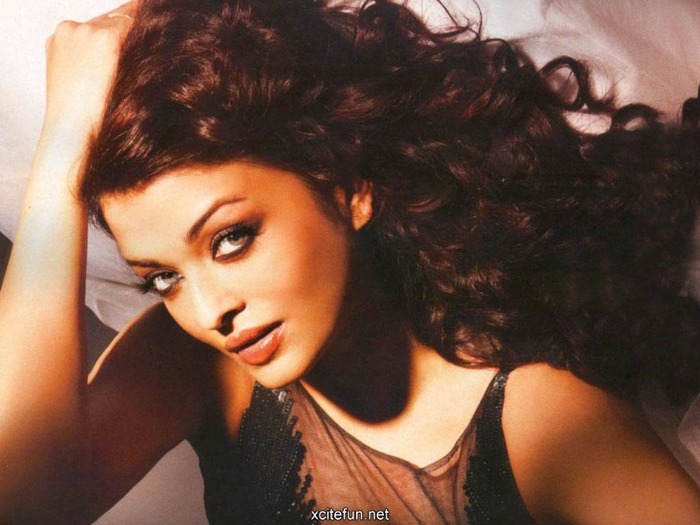 220648xcitefunaishwarya - poze cu superba Aishwarya Ray