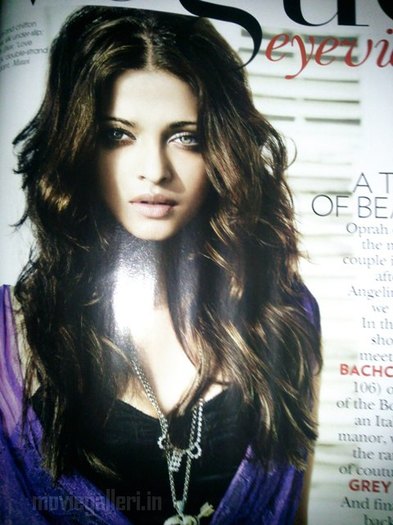 aishwaryaraivoguejuly20 (1) - poze cu superba Aishwarya Ray