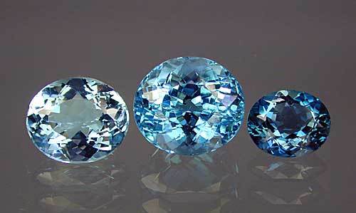 blue topaz - pietre pretioase