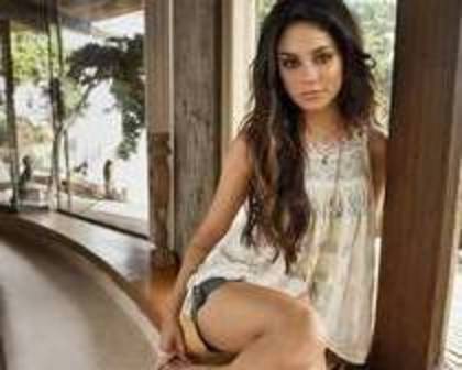 KCCTFGZCQMNDNKDOOXS - Vanessa Hudgens