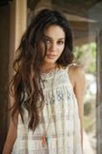 vanessa-hudgens_52 - Vanessa Hudgens