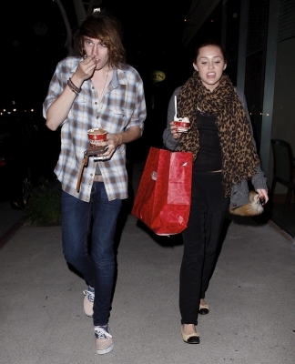 normal_002 - 0-0 Miley and Braison quittent Katsuya