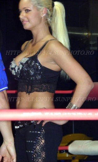 normal_l_7129138fef67d31c0d38c567bcf89e5d - maryse wrestling inainte sa devina celebra