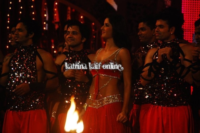 l4_Katrina_Kaif_recording_Apsara_Awards_Performance_2011_2811729 - album cu poze2