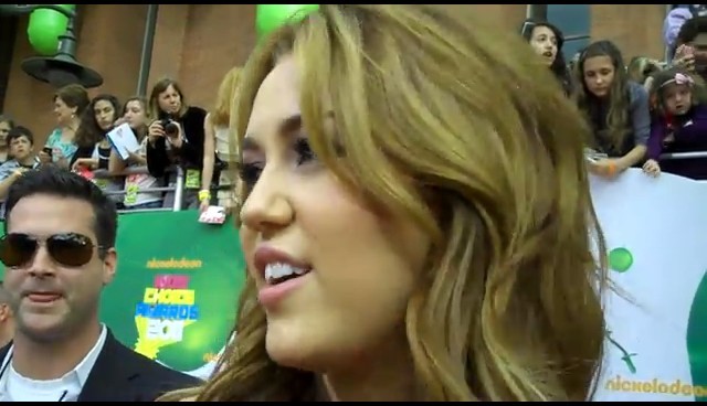 bscap0177 - 02 04 - Nick Kids Choice Awards Interview