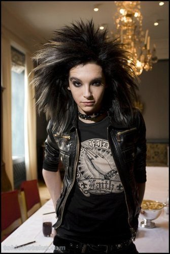 Bill-Kaulitz-bill-kaulitz-17902065-335-500[1] - TOKIO HOTEL