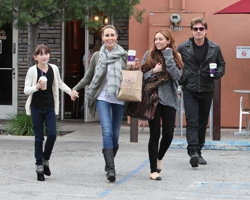 15 - At Coffee Bean in Los Angeles - March 27