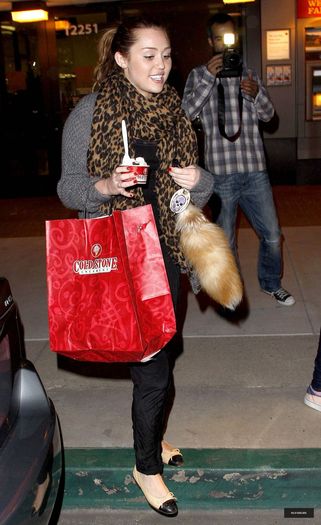 14 - Getting an Ice Cream in Toluca Lake - March 29