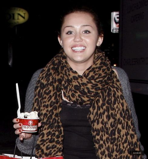 17 - Getting an Ice Cream in Toluca Lake - March 29