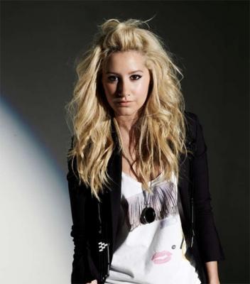 normal_ashleytnet_(2) - Ashley tisdale-Nylon