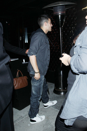 Joe+Jonas+Joe+Jonas+Trousdale+YsH7q1peLdal - Joe Jonas at Trousdale