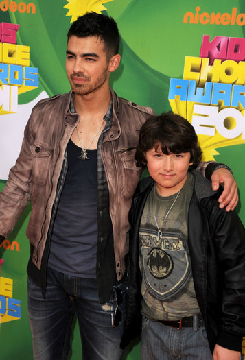 Joe+Jonas+Nickelodeon+24th+Annual+Kids+Choice+DMhFjP-y35yl - Nickelodeon s 24th Annual Kids Choice Awards - Arrivals