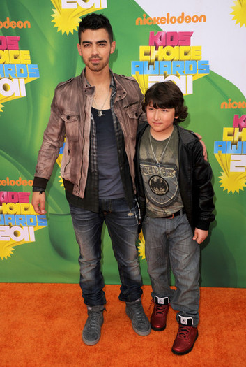 Joe+Jonas+Nickelodeon+24th+Annual+Kids+Choice+HwBYlKho_Nql - Nickelodeon s 24th Annual Kids Choice Awards - Arrivals