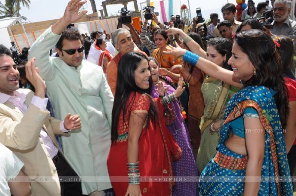 56383-still-from-tv-show-ye-rishta-kya-kehlata-hai - Mai MULTE