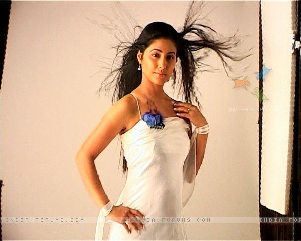 65154-hina-khan - Mai MULTE