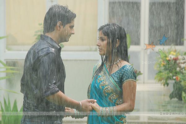 105389-akshara-and-natik-patch-up-scene - Mai MULTE