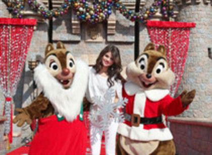 Selena Gomez - SelenaMarieGomez Celebrities perform during the taping of the 2010 Disney Parks Christmas Day Parade