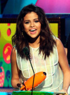 Selena Gomez - 2aprilie selena gomez Nckelodeons 24th Annual Kids Choice Awards Show