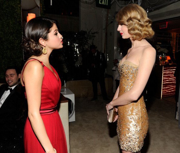 Selena Gomez si Taylor Swift - February 28th-2011 Vanity Fair Oscar Party