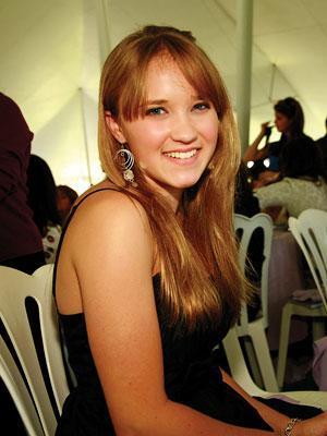 Emily_Osment_1262638205_1